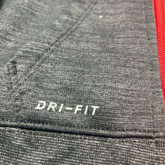 Nike baby zip up hoodie jacket size 12 months. Dark gray red logo - Picture 3 of 5